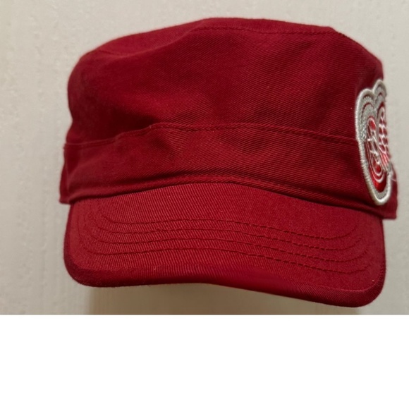Detroit Red Wings Hat - Picture 2 of 3